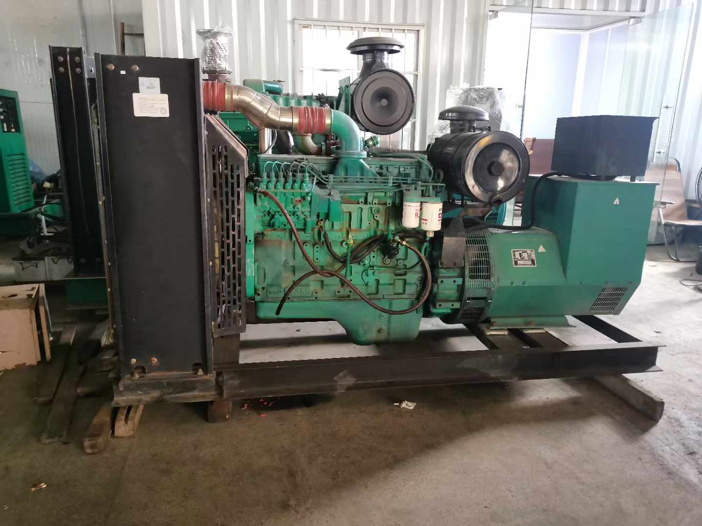 普定发电机租赁如何确定电缆的承载电流是否在安全范围内？