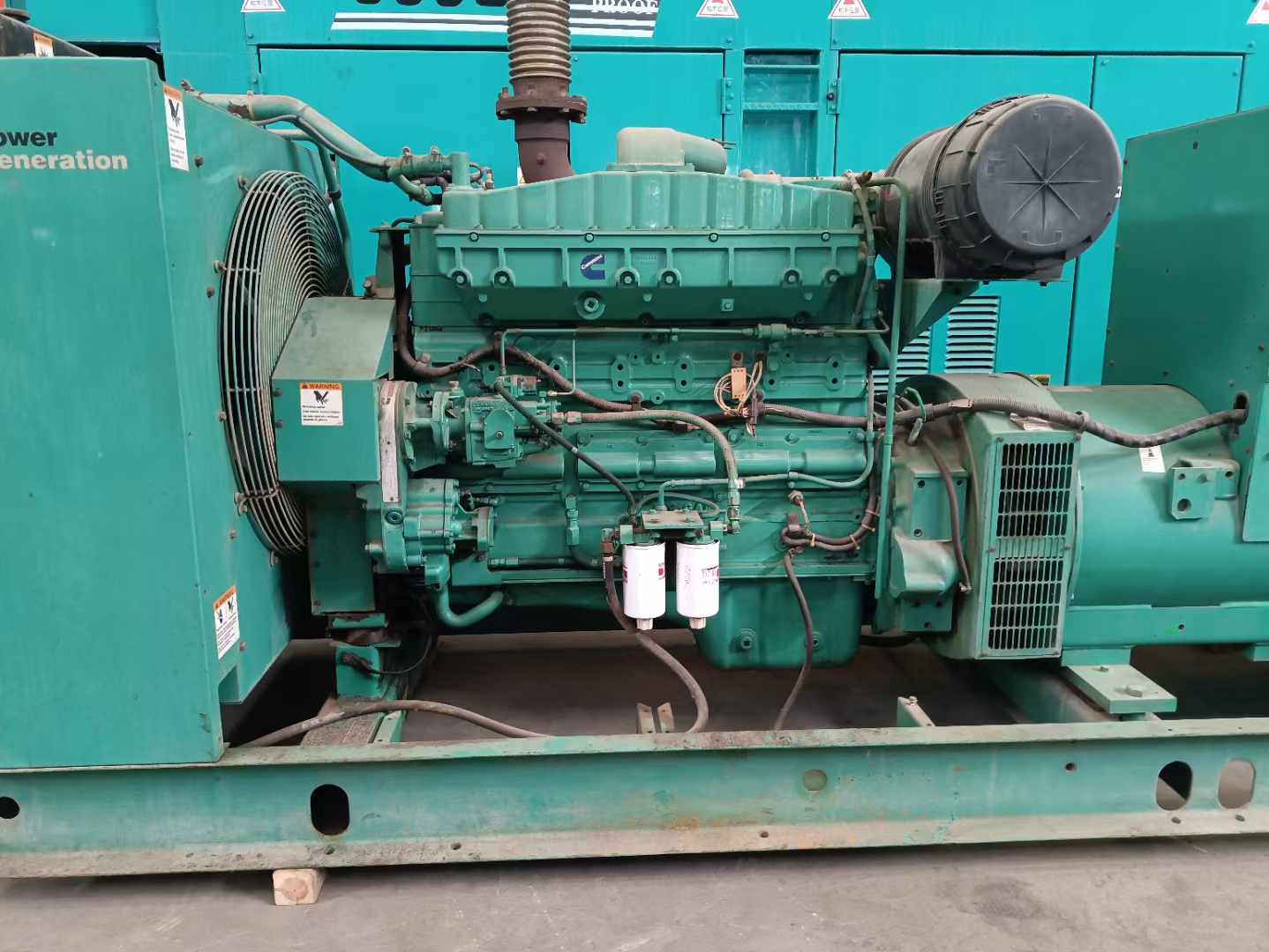 普定过载会对 600kW 柴油发电机组造成哪些损害？