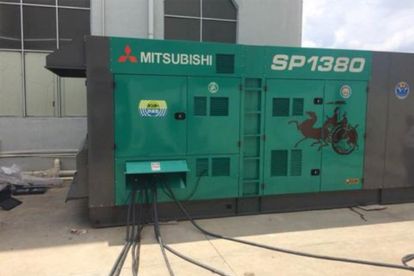 普定为什么有些柴油发电机组的输出电压可以调节？