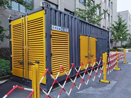 普定如何使用转速表检查发动机的转速？