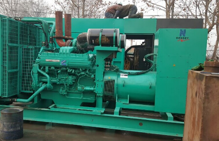 普定发电机组如何判断水冷式机油散热器内部是否需要清洗？